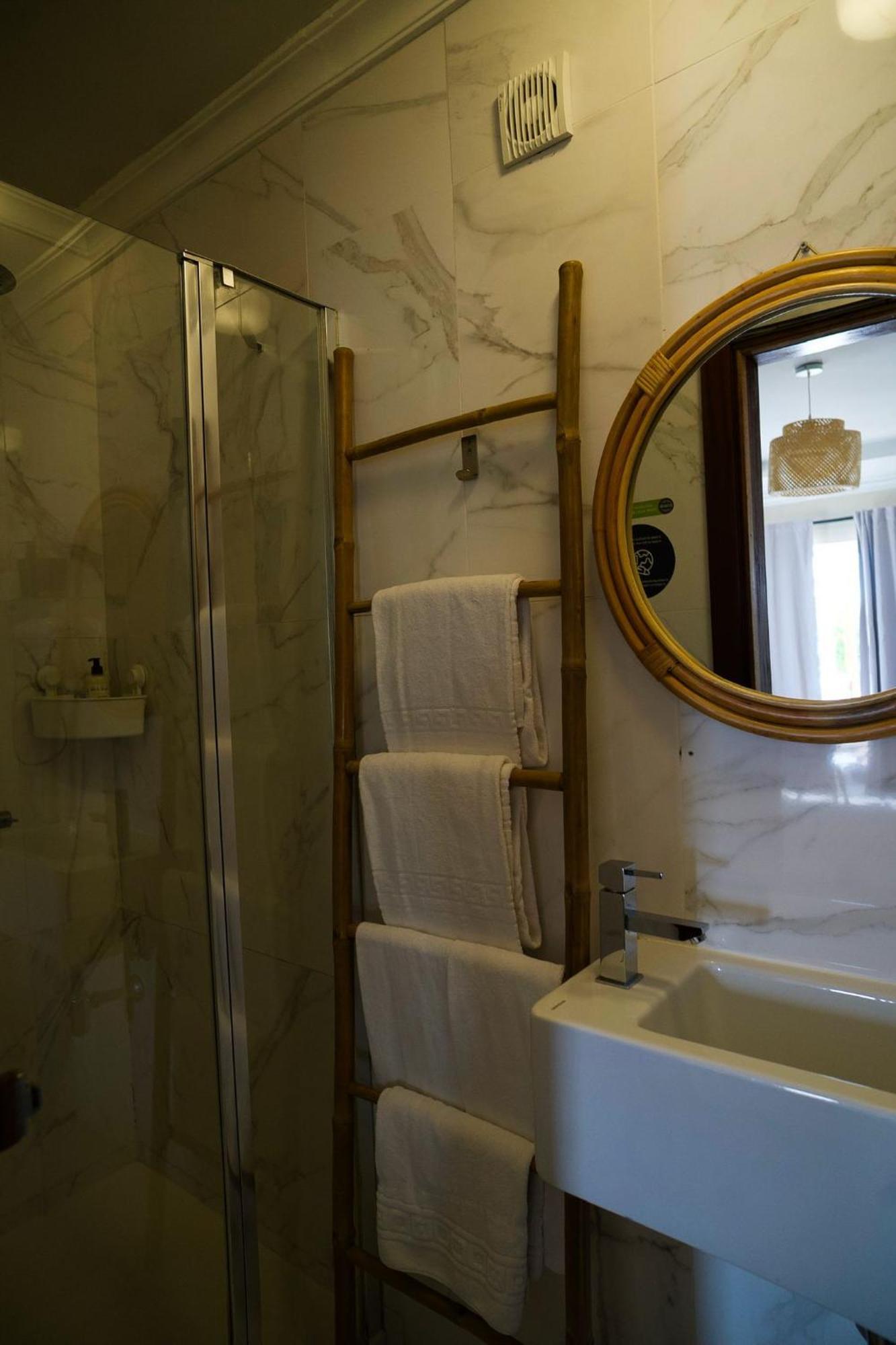Double Room Private Bathroom